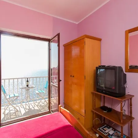 Neve - One-bedroom With Balcony And Sea View 두브로브니크